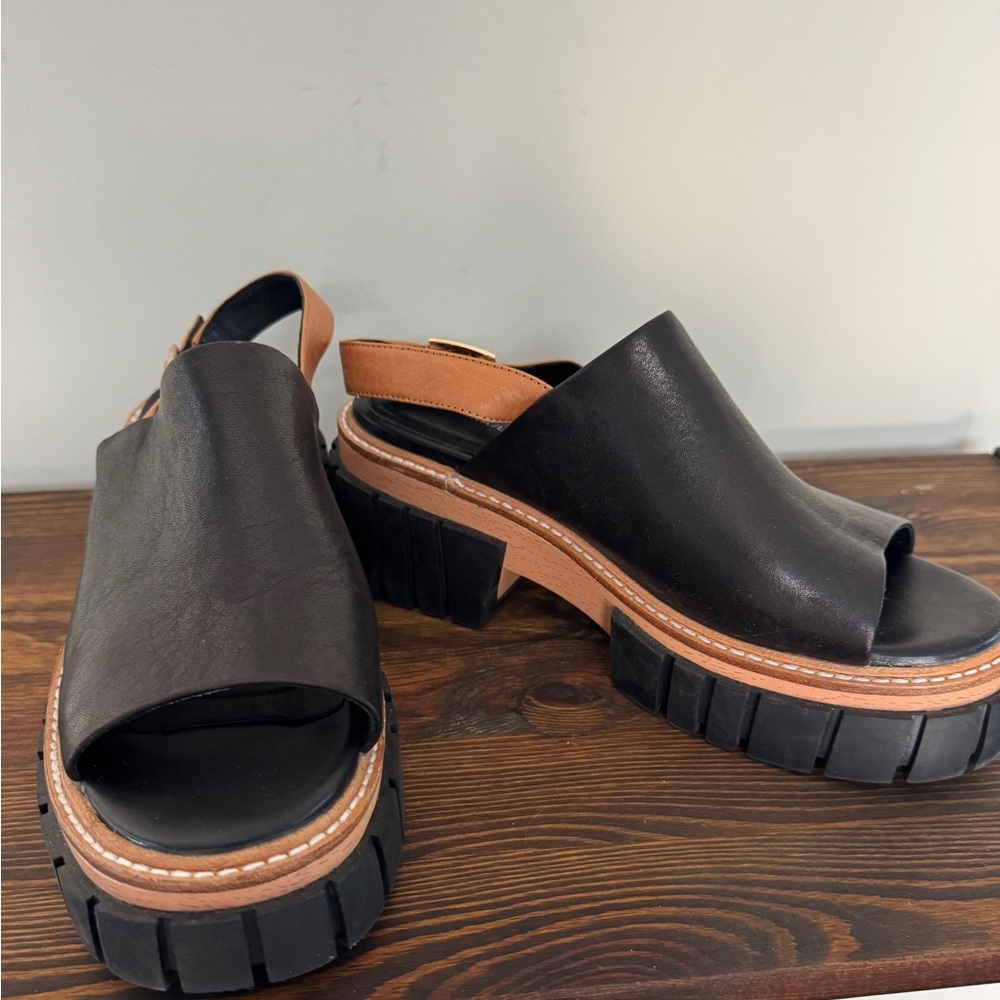 Tamara London leather sandal